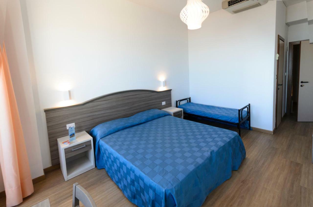 Double Room Extra Bed,1067282704:JPEG