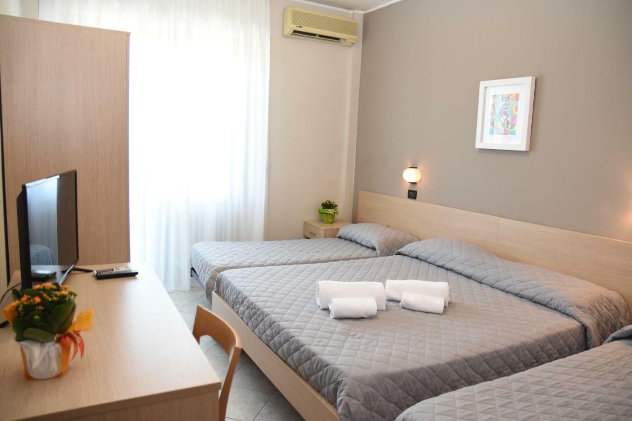 Quadruple Room,830914034:JPEG