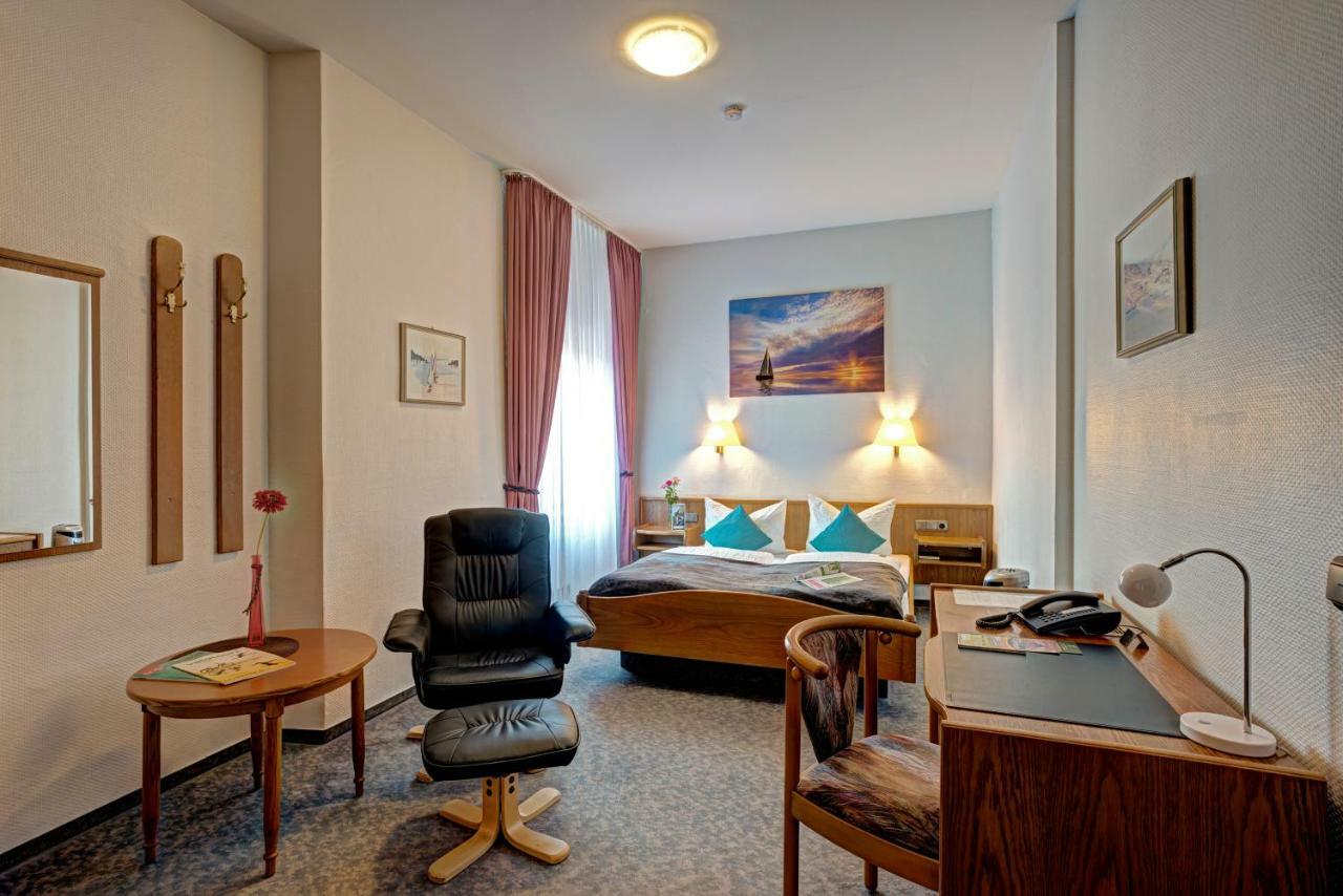 Standard Single Room,831417224:JPEG