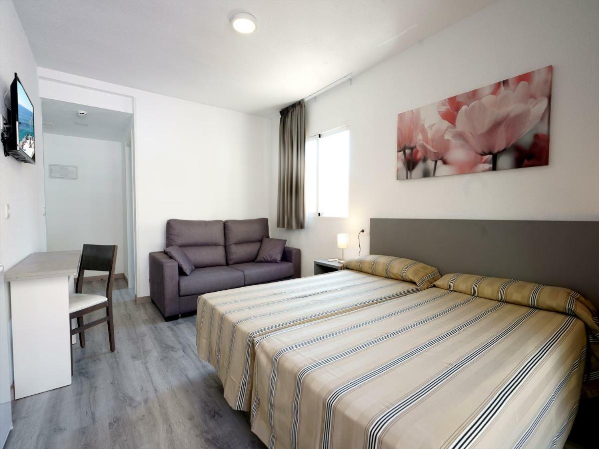 Standard Quadruple Room,1333603229:JPEG