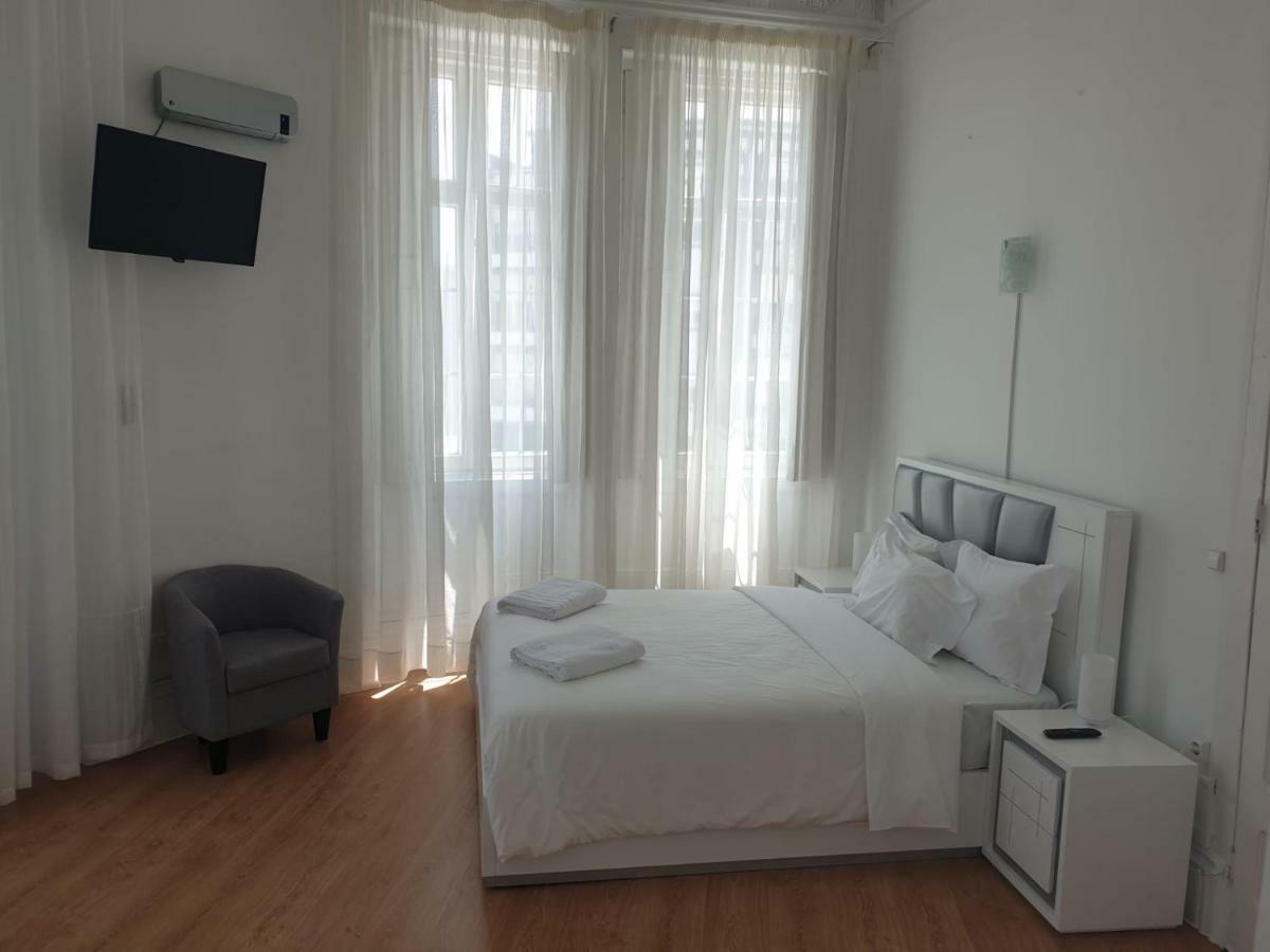 Suite Balcony,967806856:JPEG