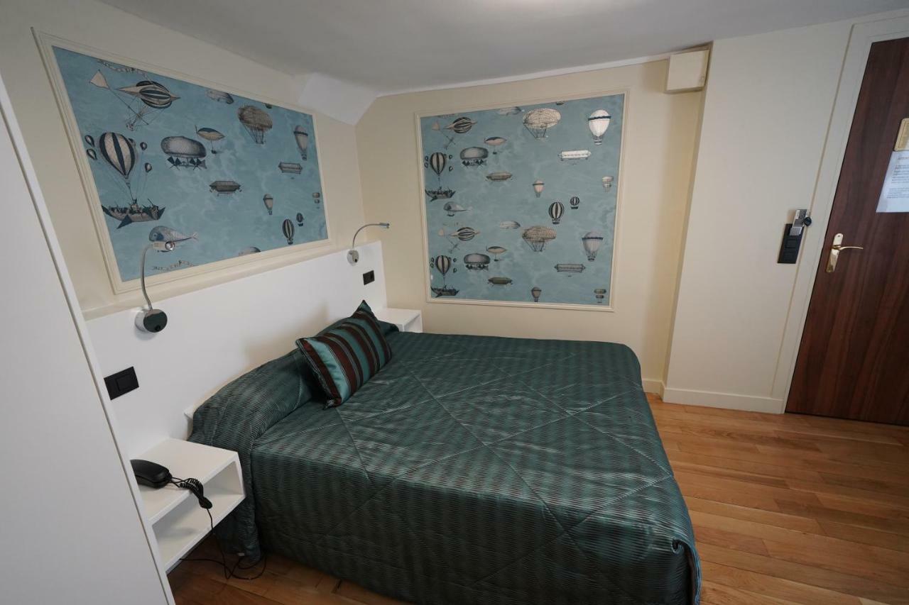 Single Room Private Bathroom