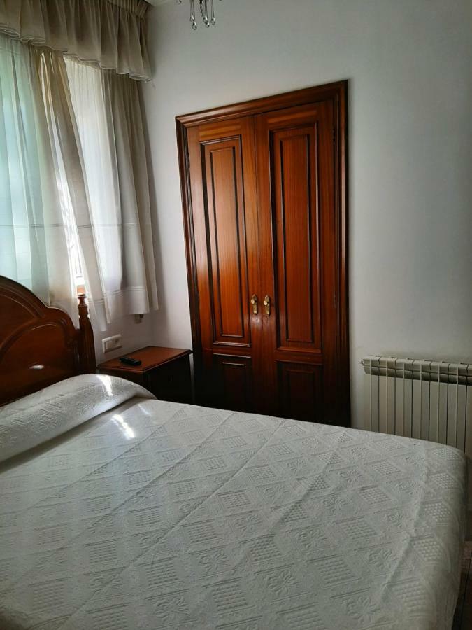 Single Room,832047938:JPEG