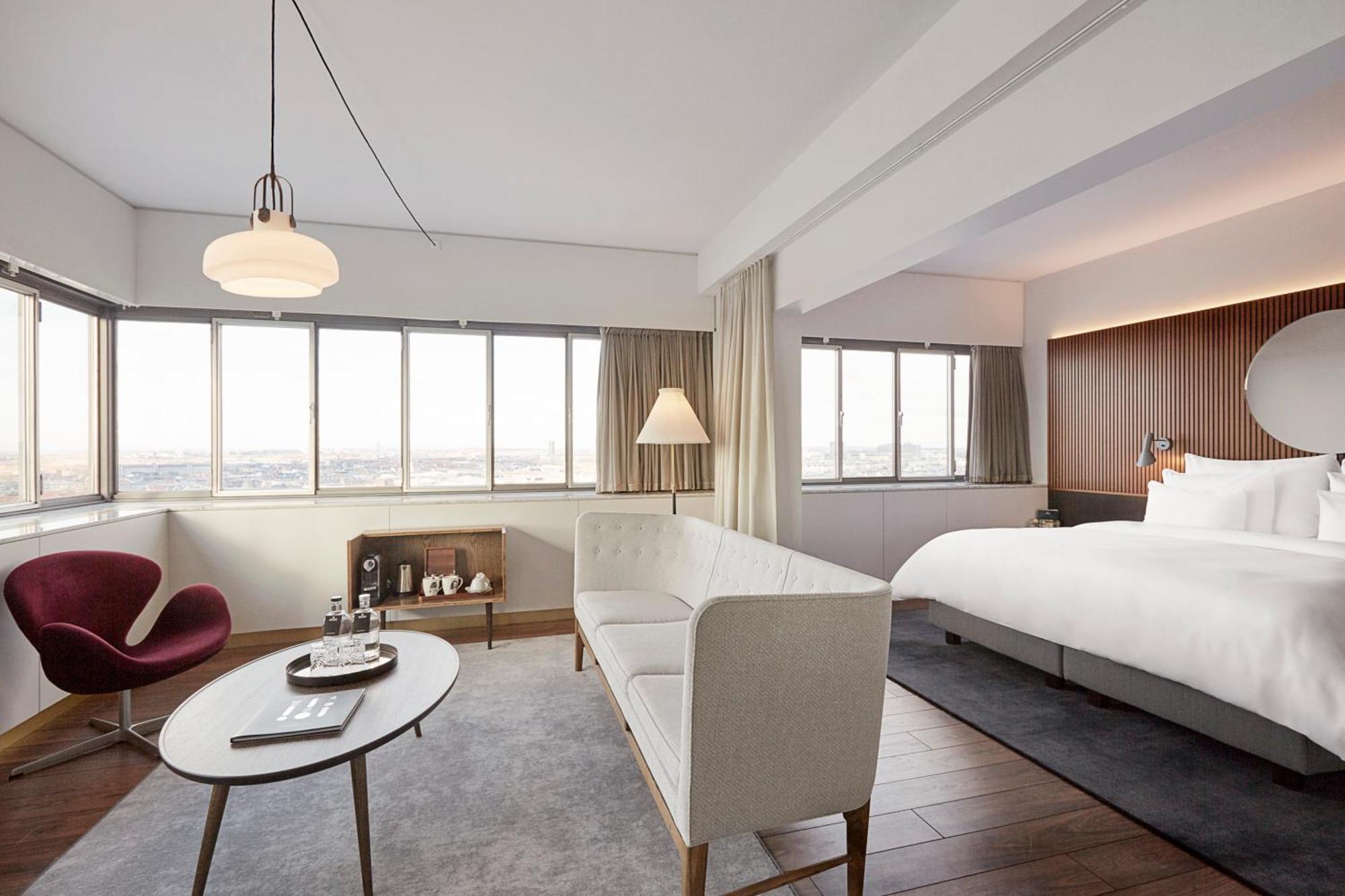Corner Suite