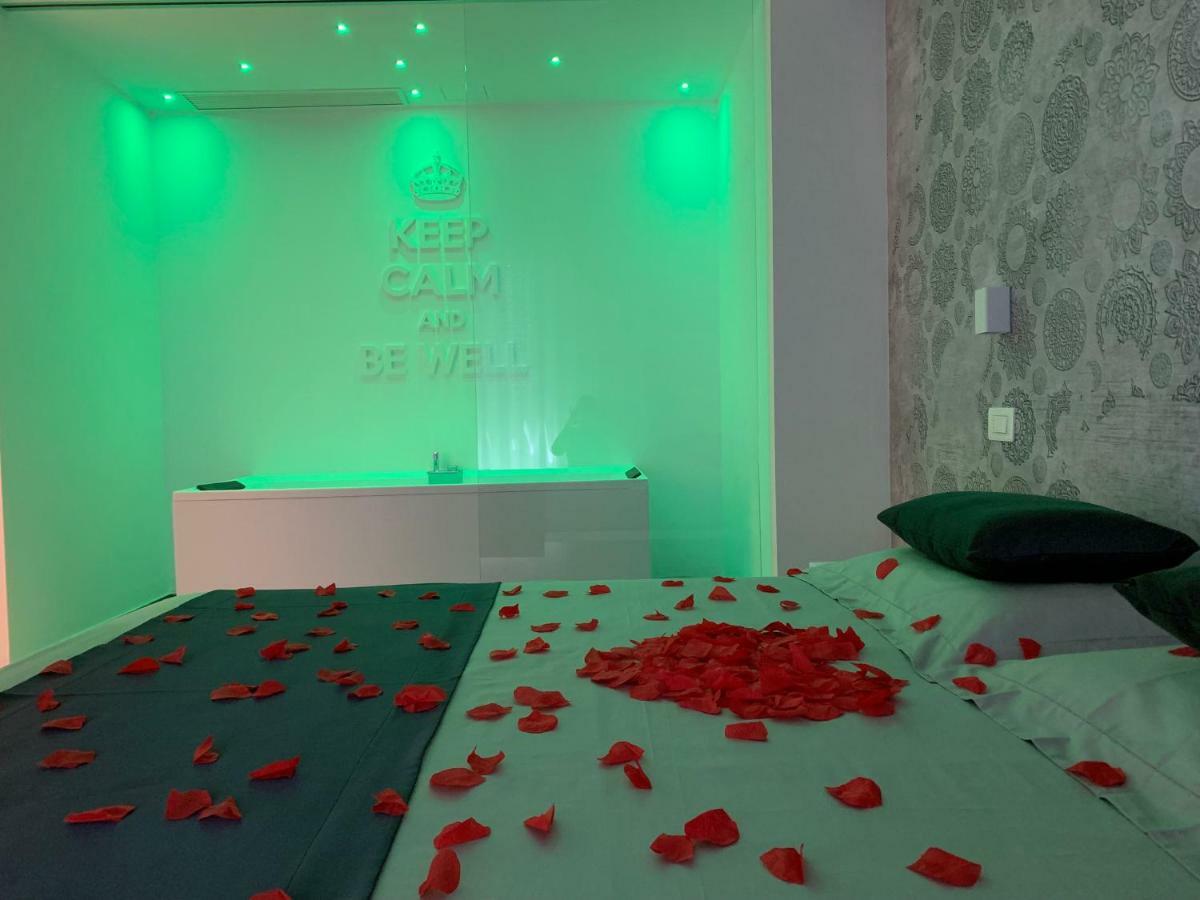 Deluxe Suite Spa Bath,835343459:JPEG