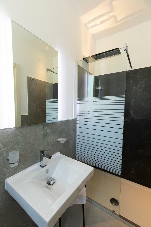 Single Room Private Bathroom,835443317:JPEG
