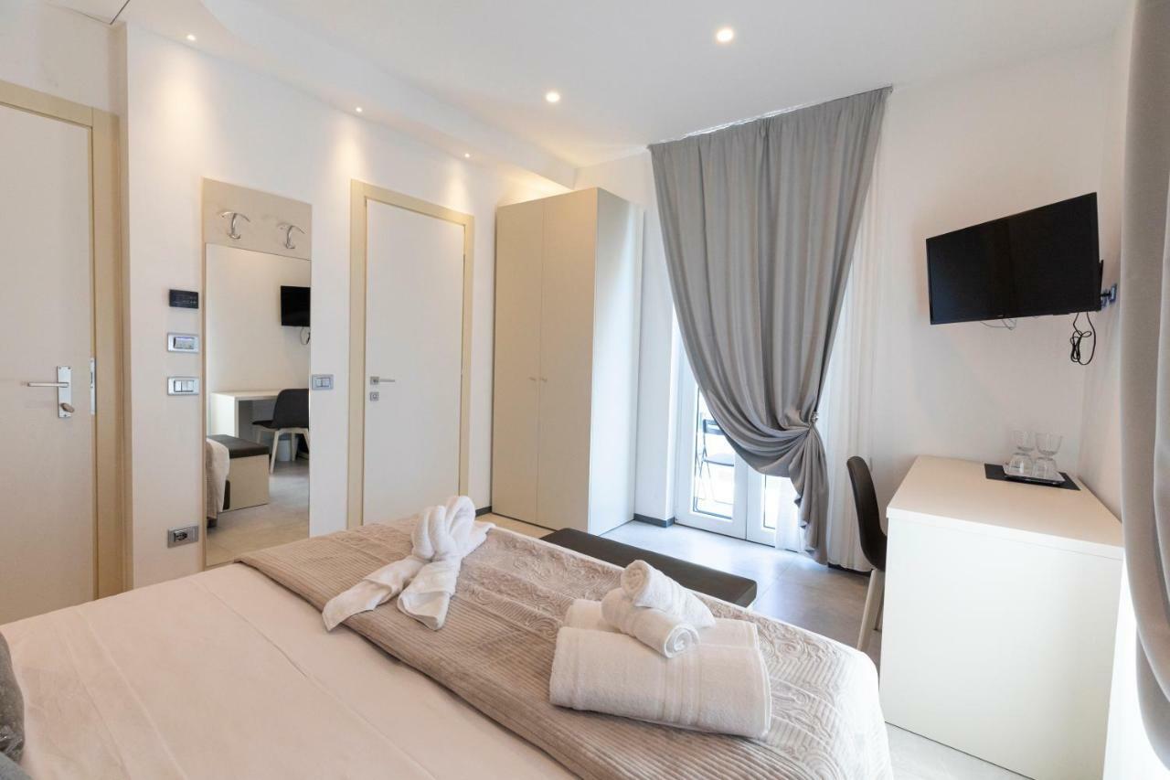 Double or Twin Room Private Bathroom