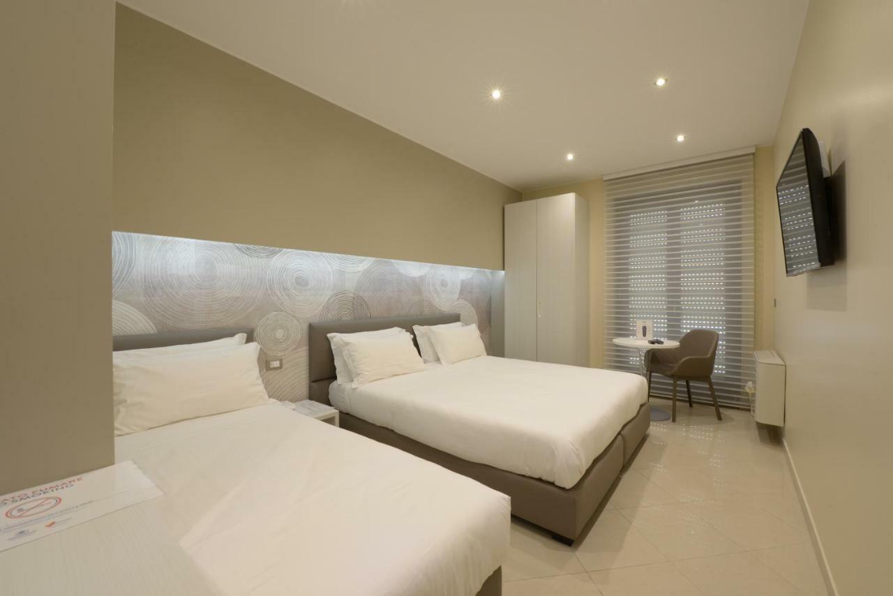 Standard Triple Room,835480859:JPEG