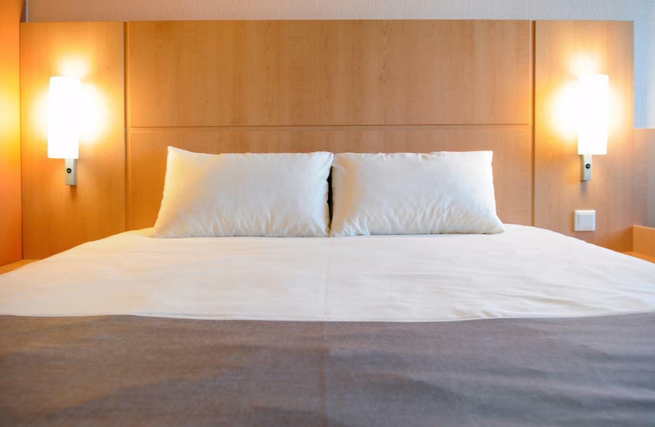 Standard Double Room,835597454:JPEG