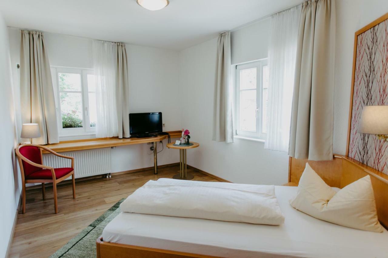 Single Room,835628144:JPEG
