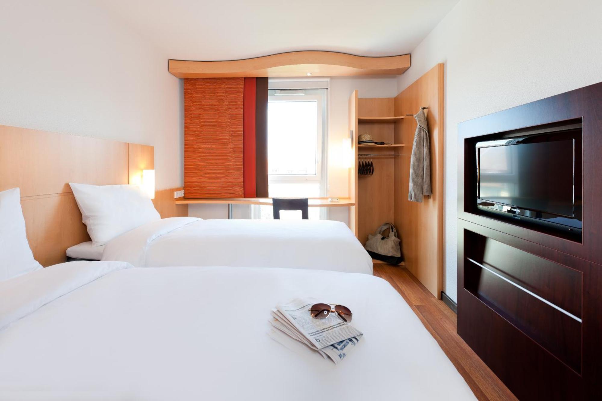 Standard Twin Room,1277036848:JPEG