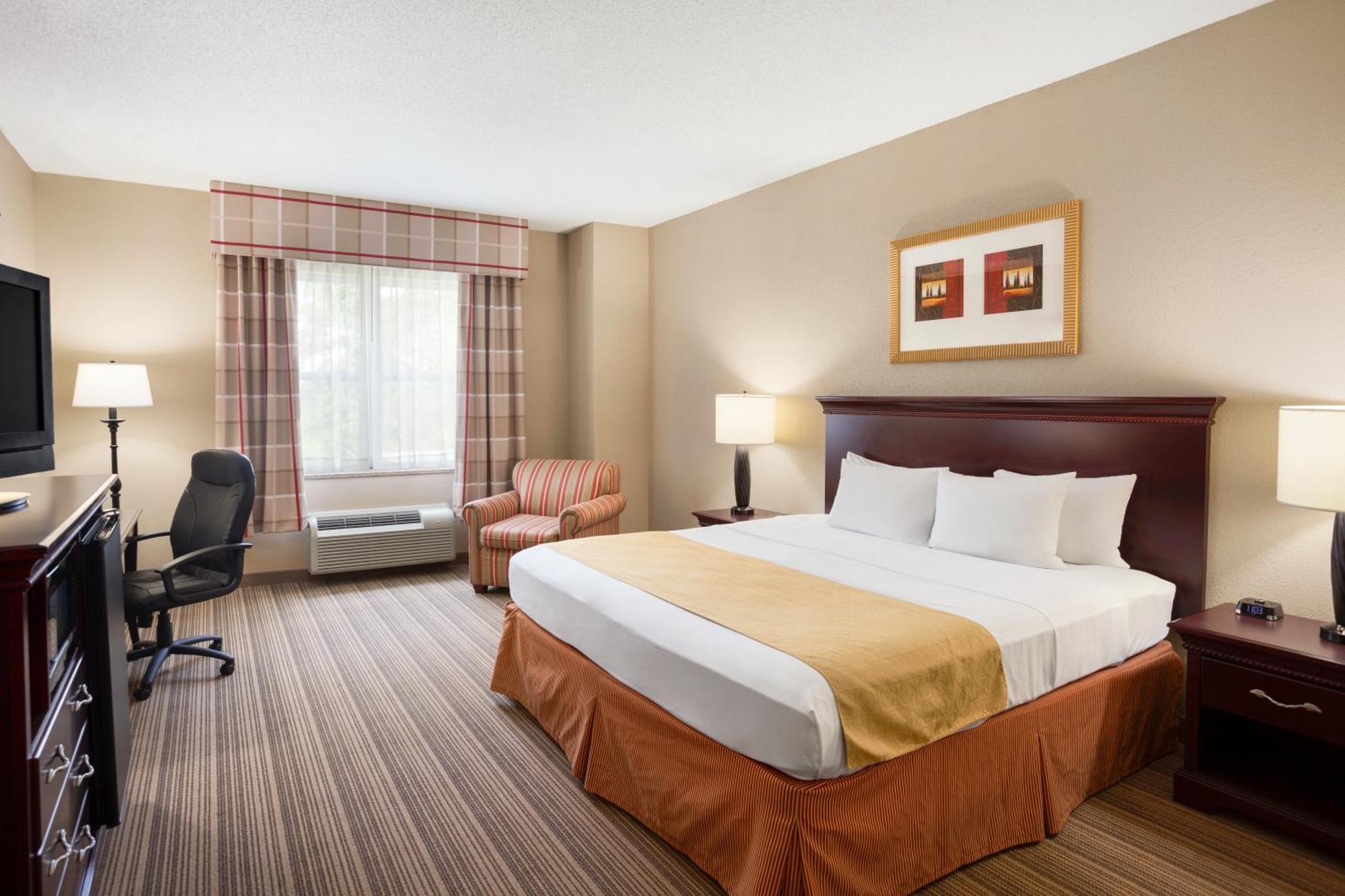 King Suite Whirlpool