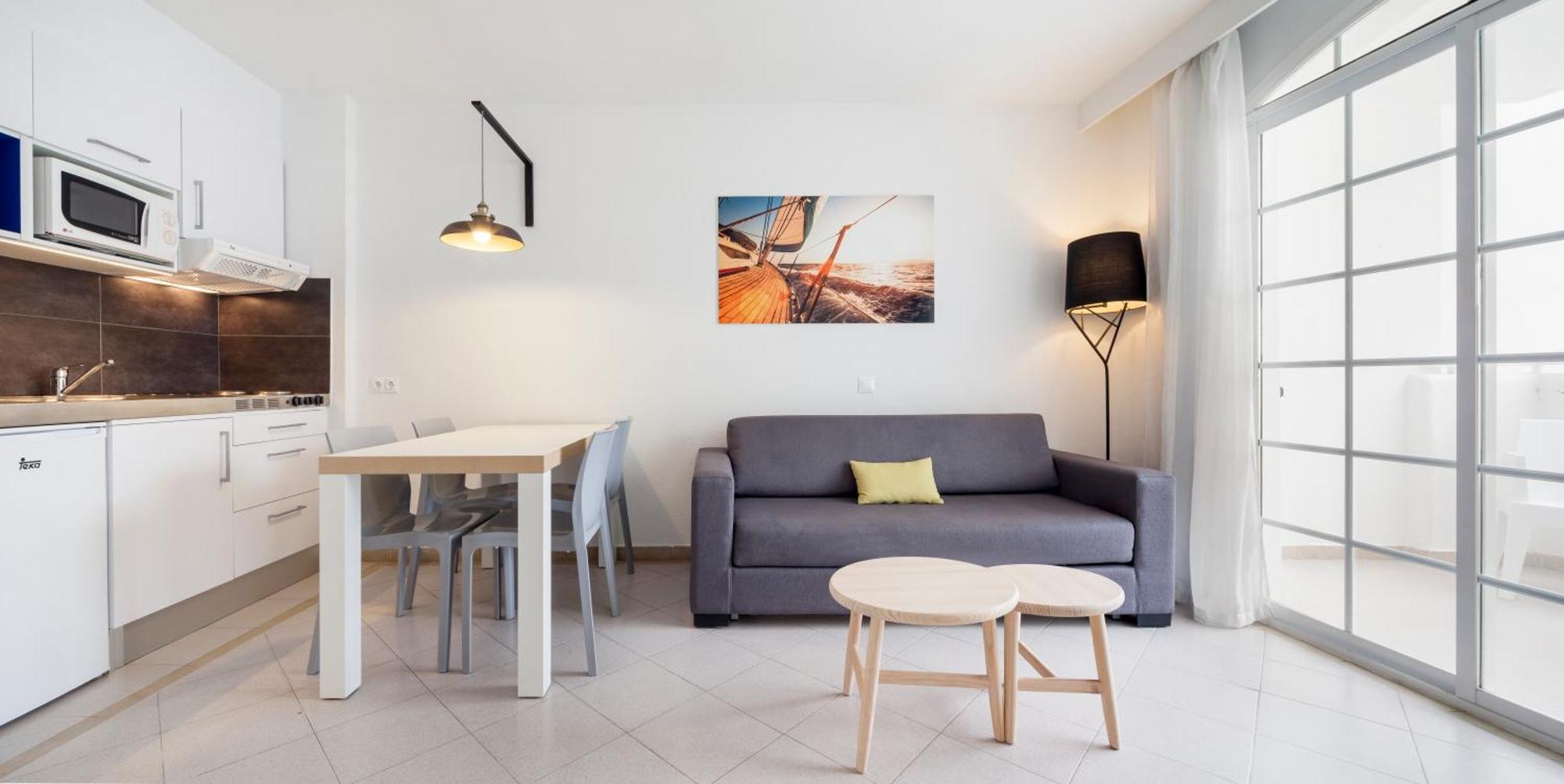 One-Bedroom Apartment