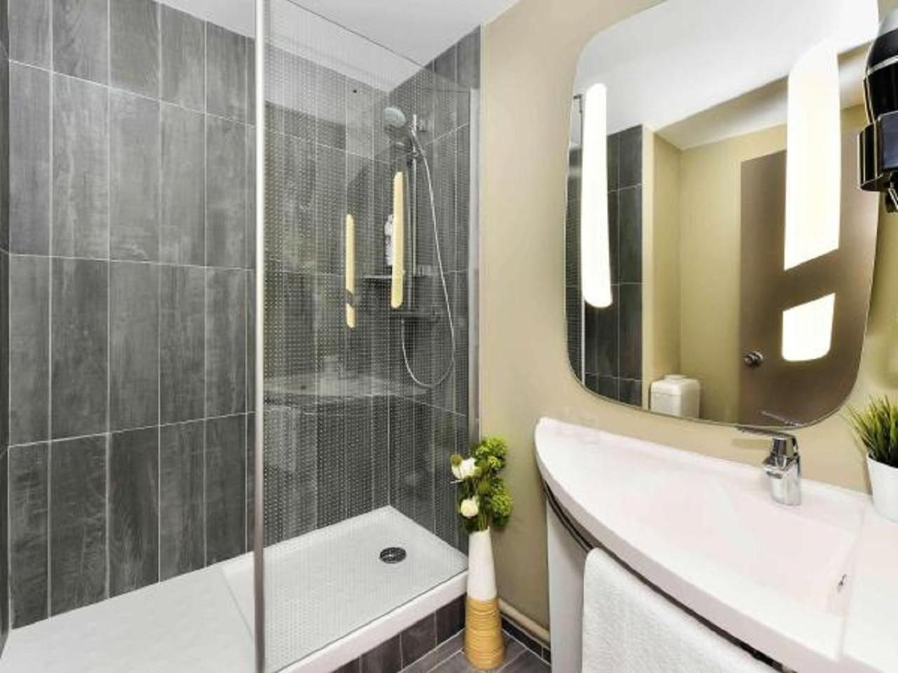 Standard Twin Room,1771528438:JPEG