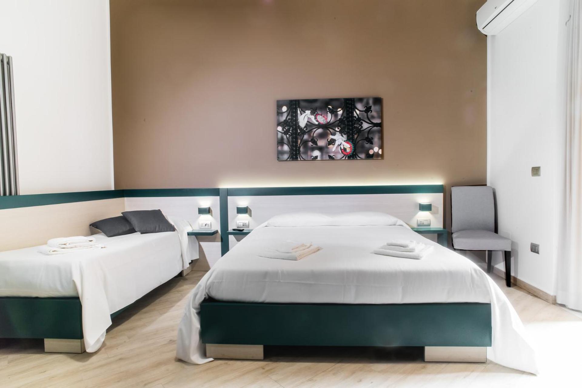 Triple Room,628966143:JPEG