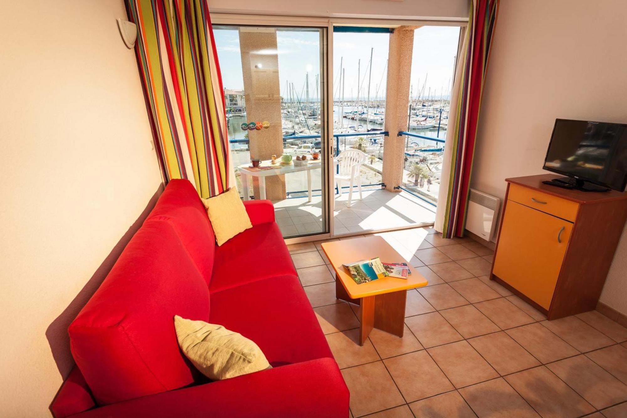 One-Bedroom Apartment - Harbour Side,1279307776:JPEG
