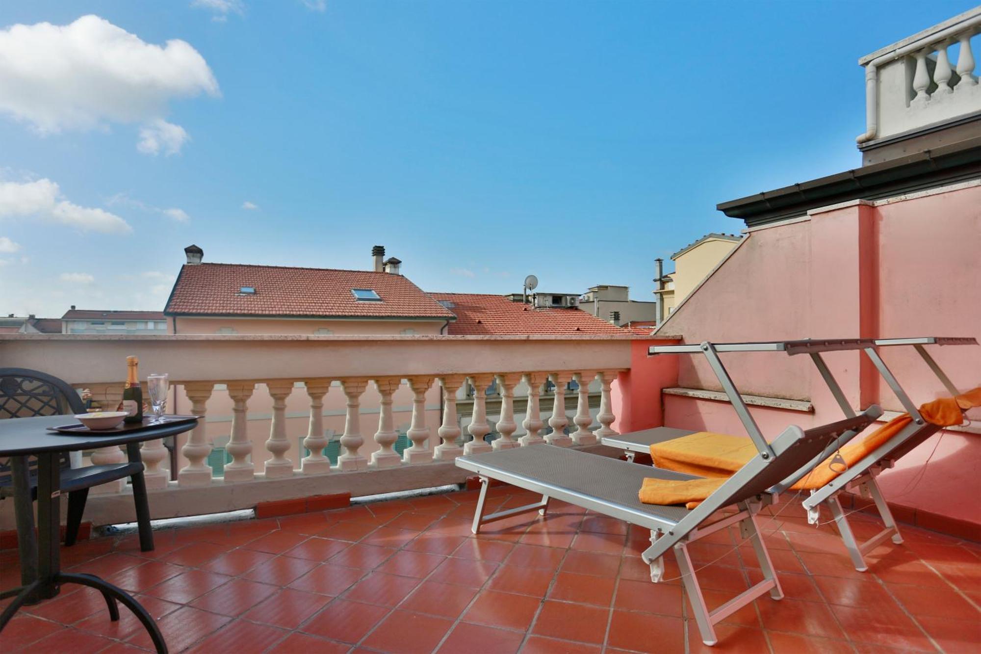 Double or Twin Room Balcony
