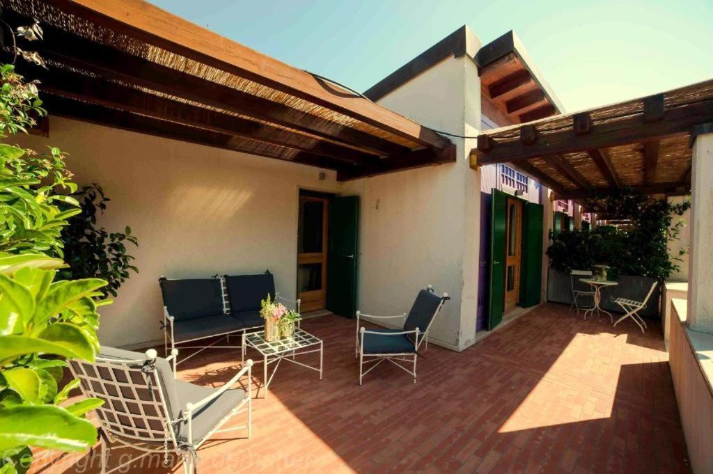 Family Room Terrace,925678441:JPEG