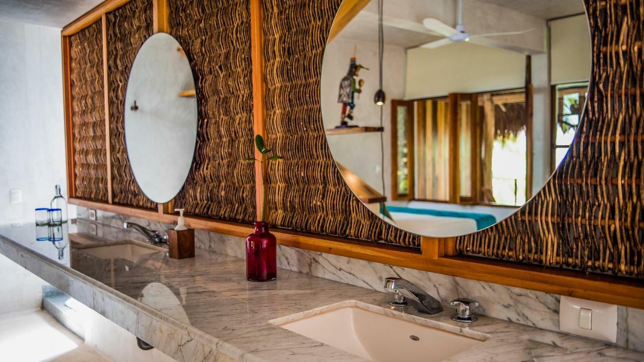 Hébergement Principal avec Petite Piscine - Vue Panoramique