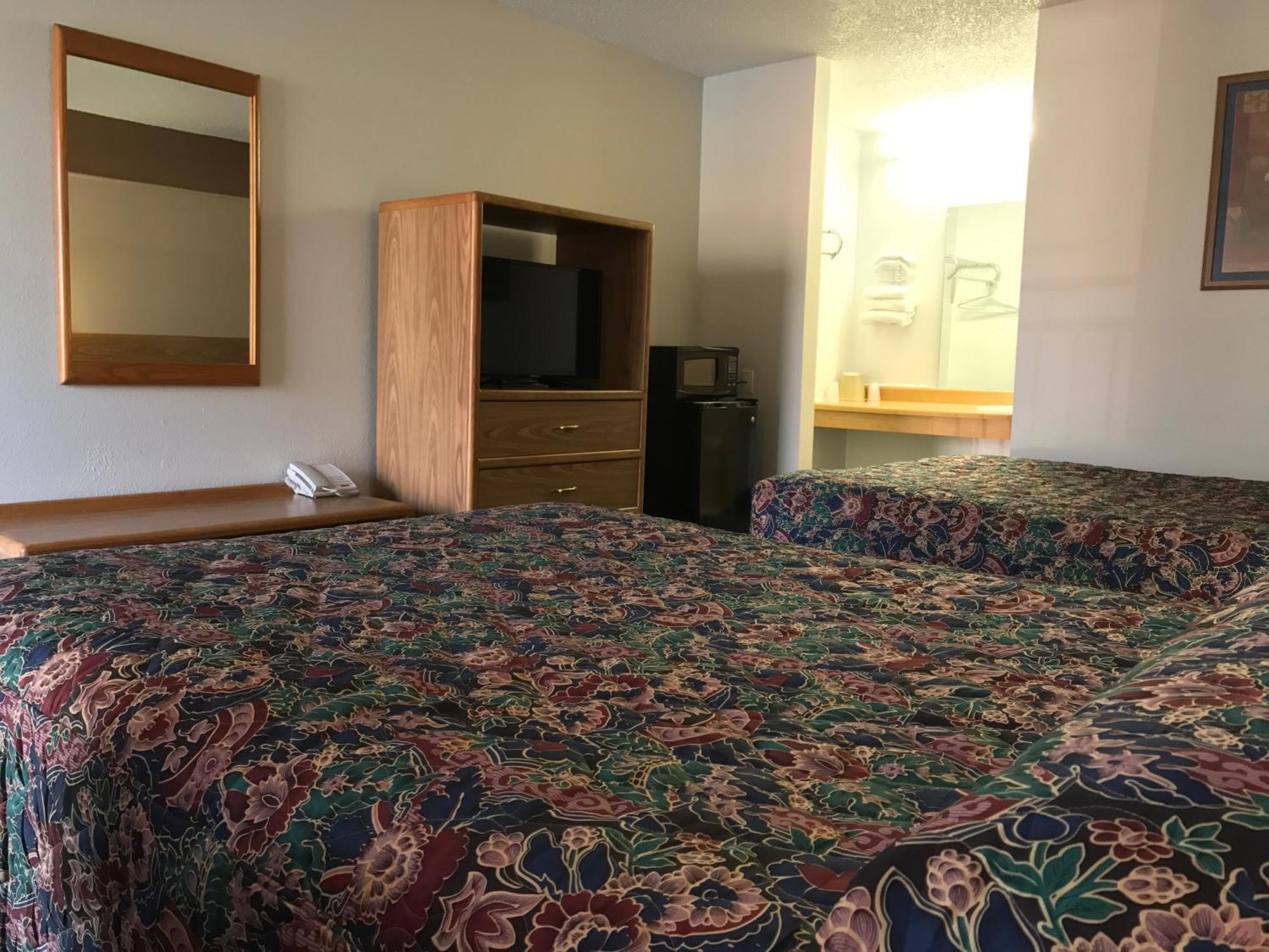 Double Room Two Double Beds Smoking