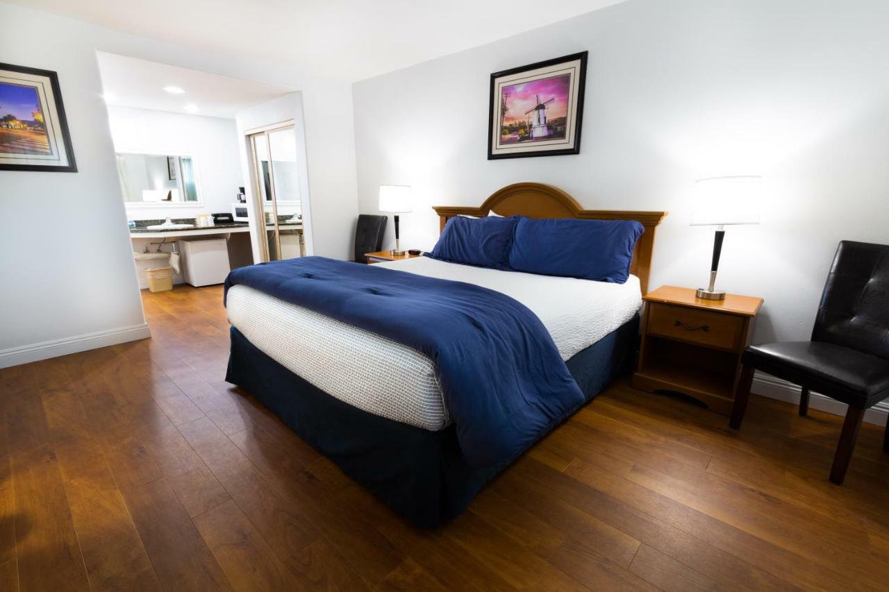 Standard King Room Ground Level