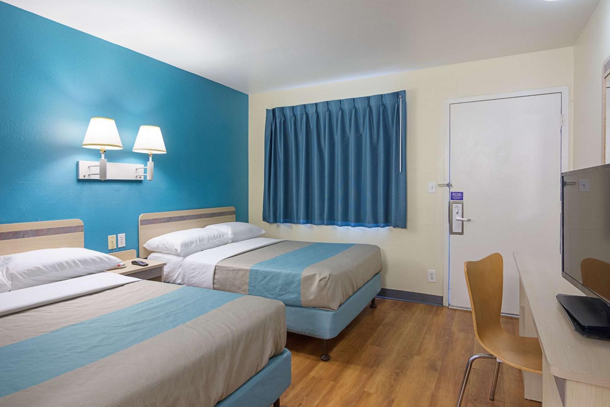 Quadruple Room - Non-Smoking