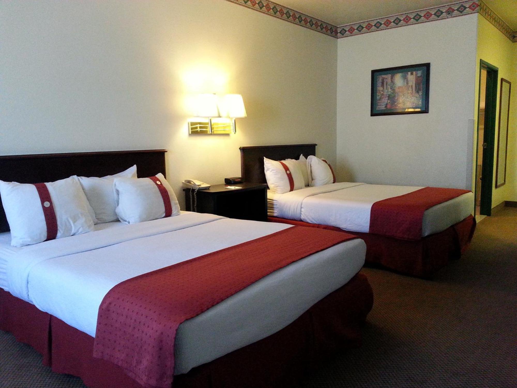 Queen Room Two Queen Beds Non-Smoking