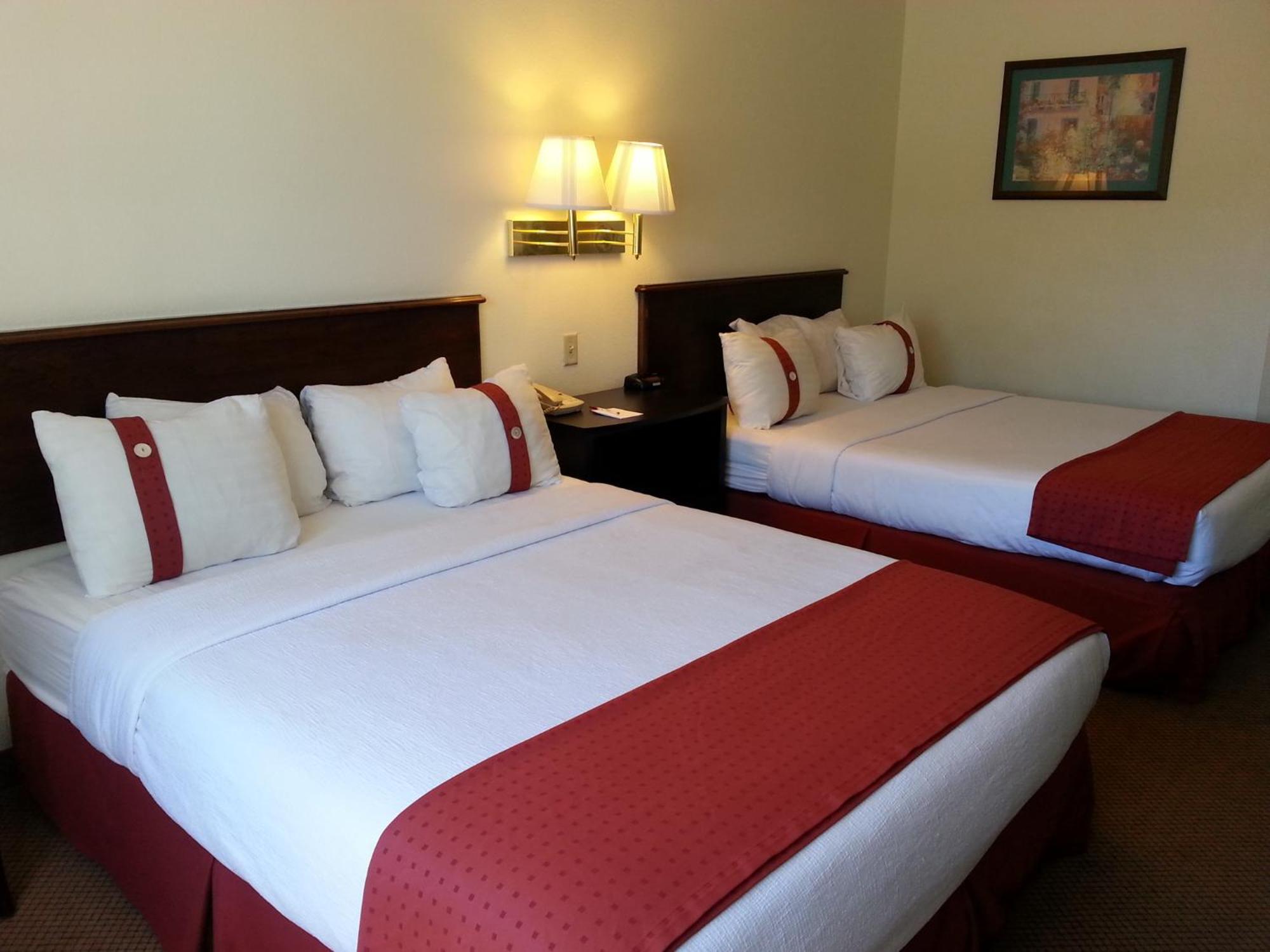 Queen Room Two Queen Beds Non-Smoking