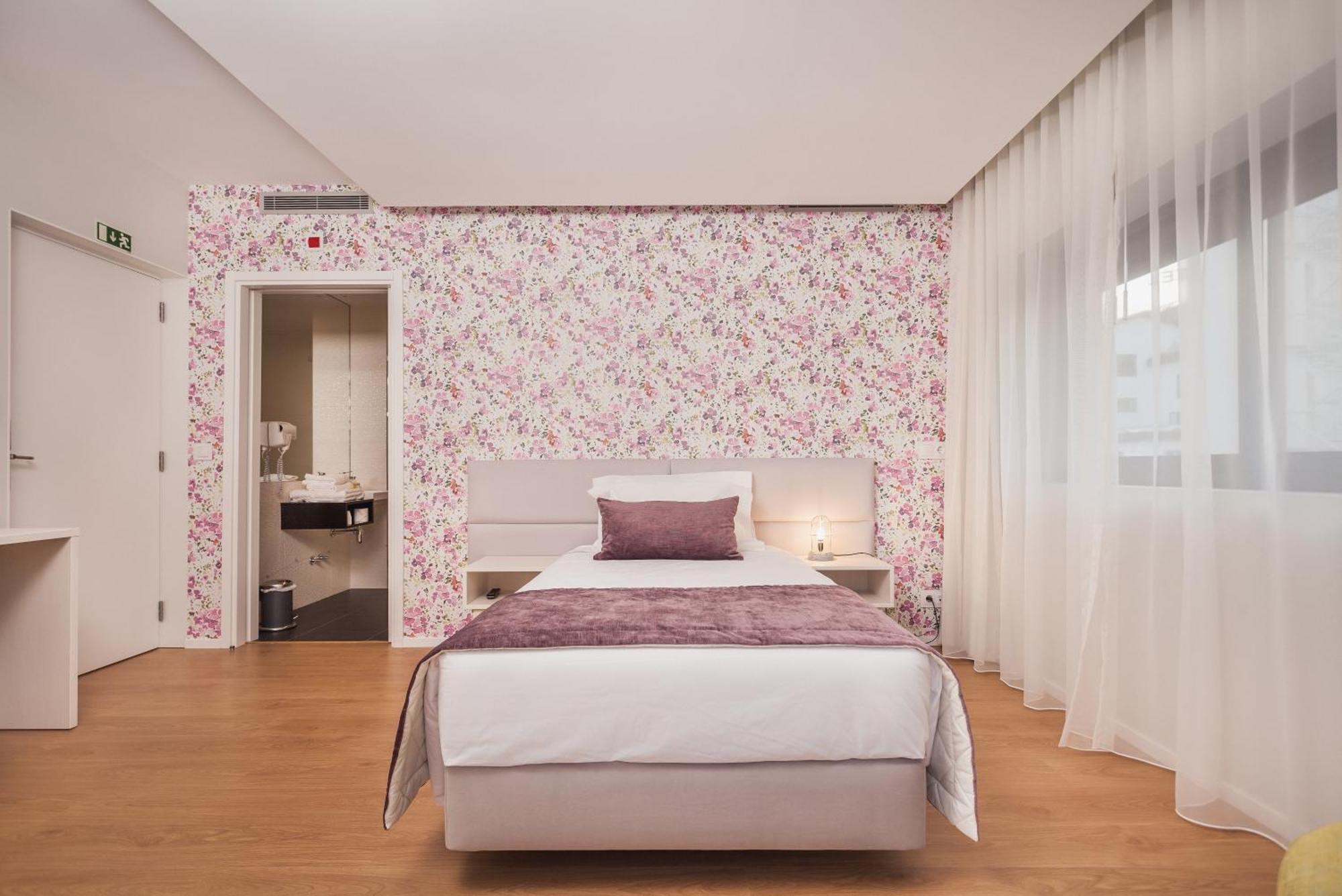 Single Room,846488288:JPEG
