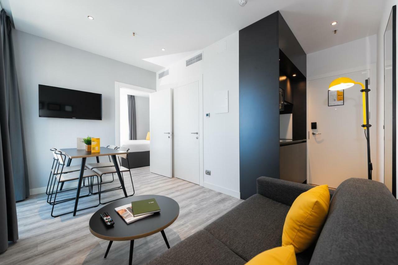 One-Bedroom Apartment,946891264:JPEG