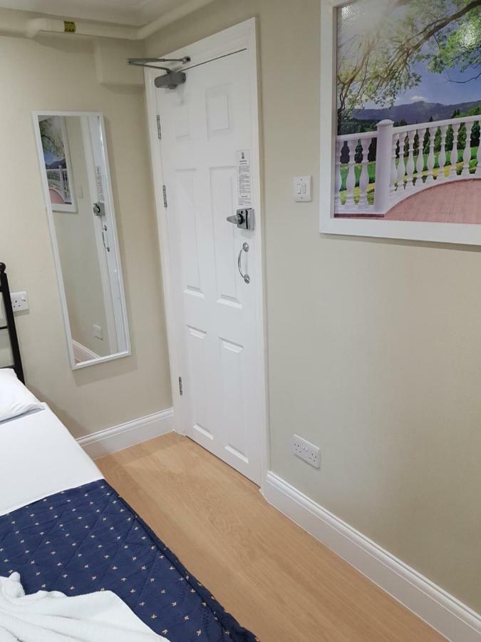 Double Room Private Bathroom