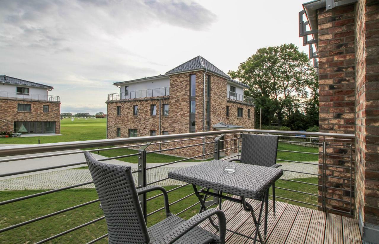 Apartment Balcony or Terrace