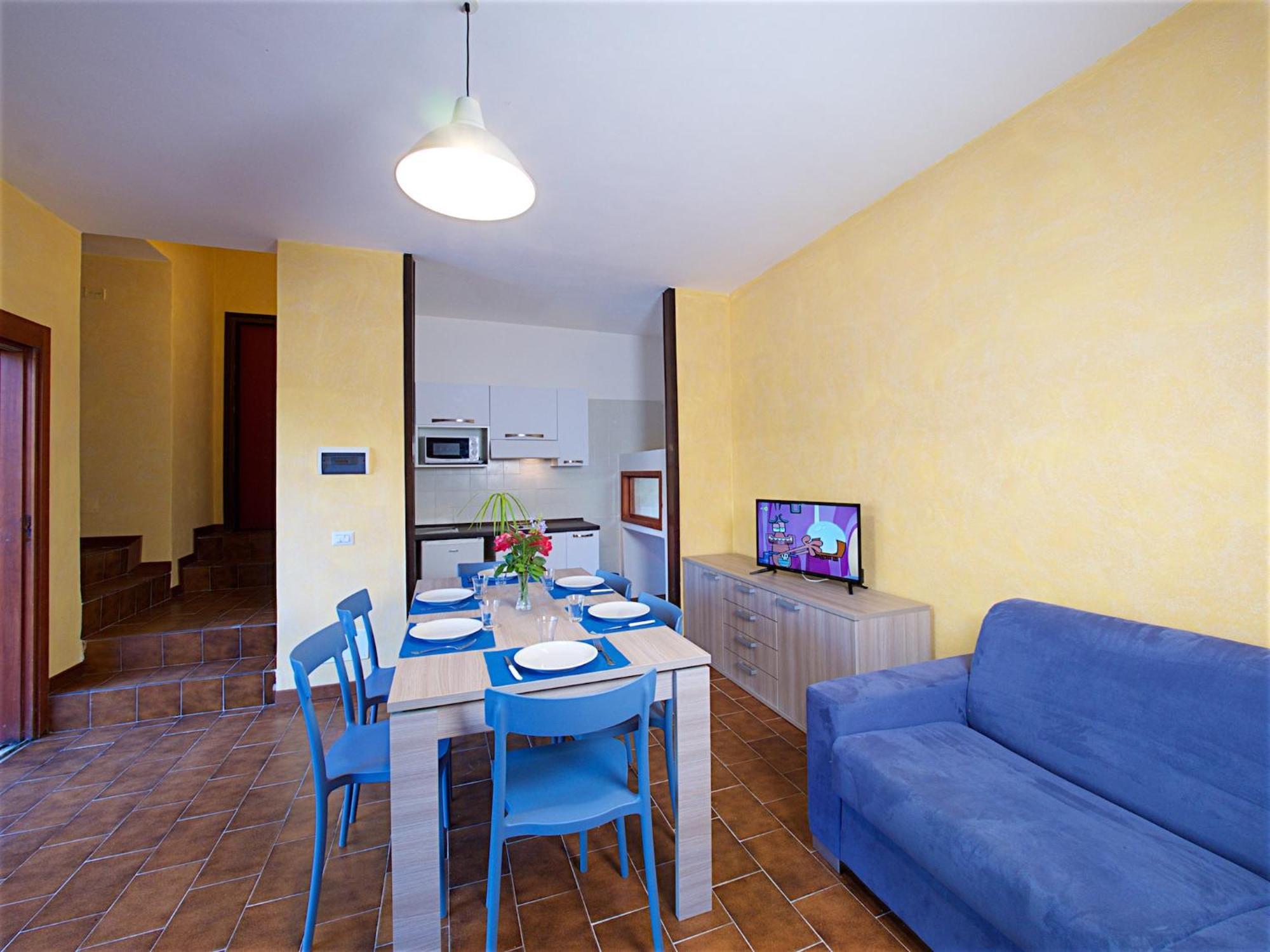 Classic Two-Bedroom Apartment,848603915:JPEG