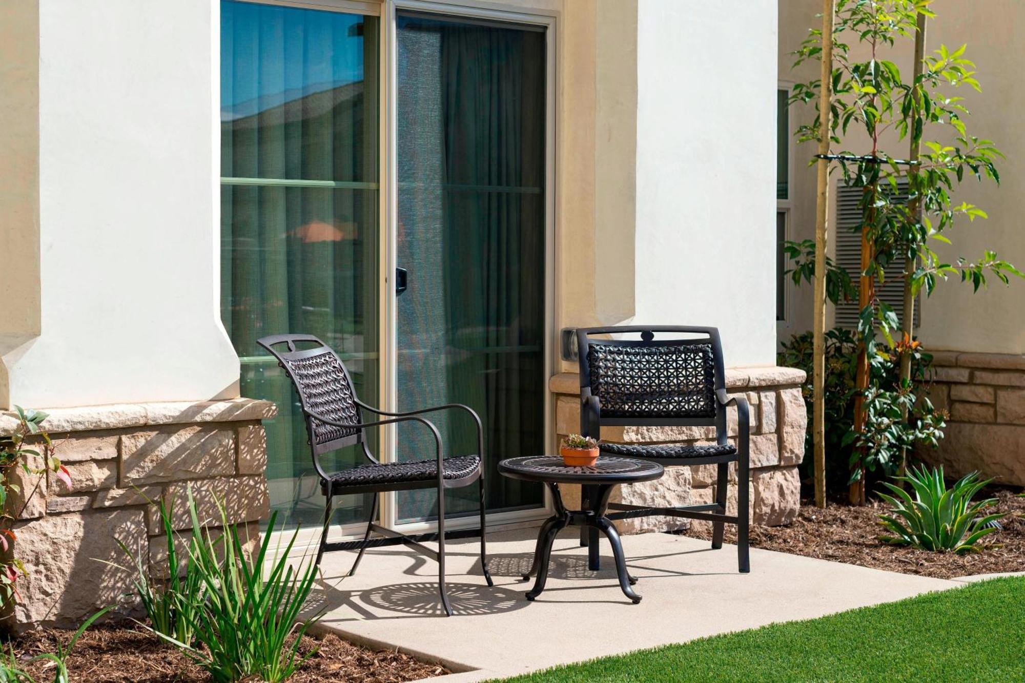 Studio 1 King Sofa bed Courtyard view,849040175:JPEG
