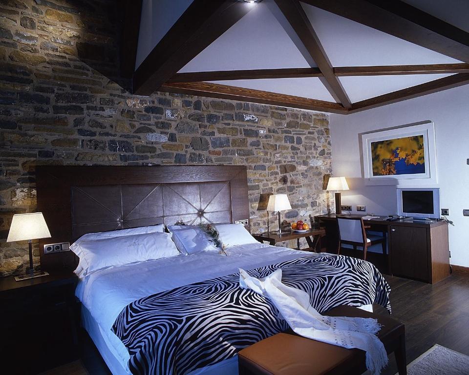 Double Room,63446596:JPEG