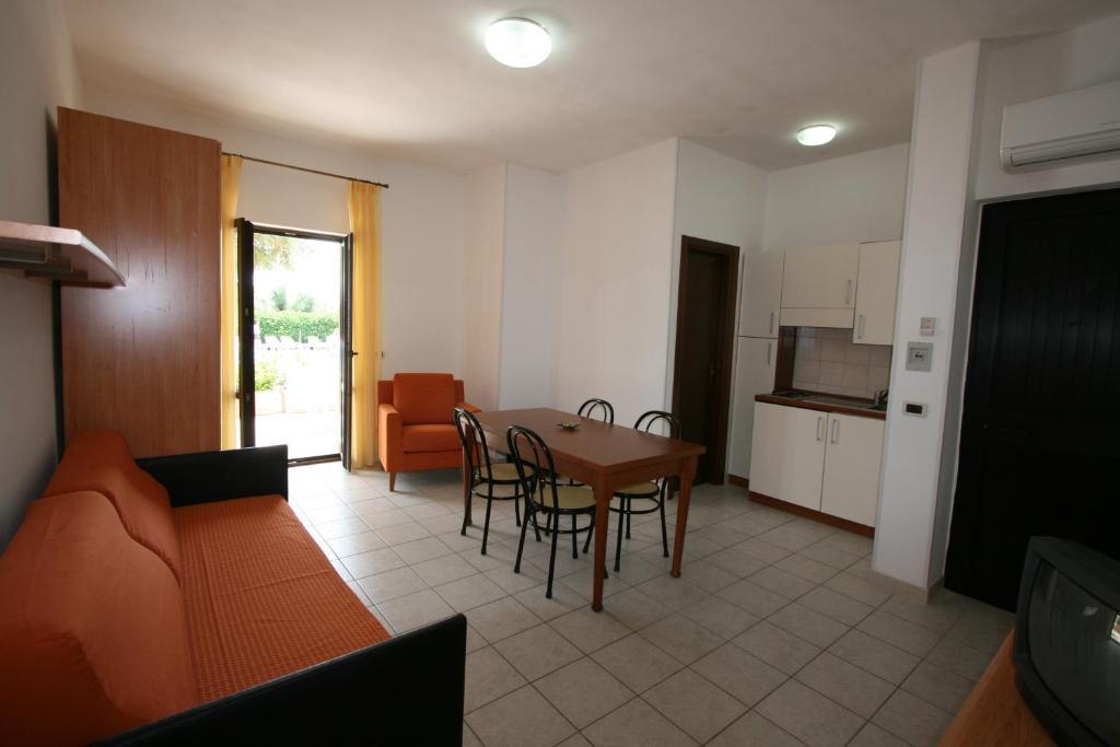 One-Bedroom Apartment Ground Floor,63073369:JPEG