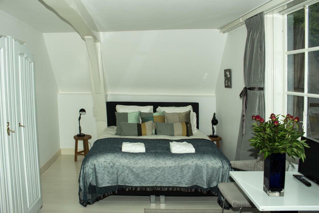Double Room Private Bathroom