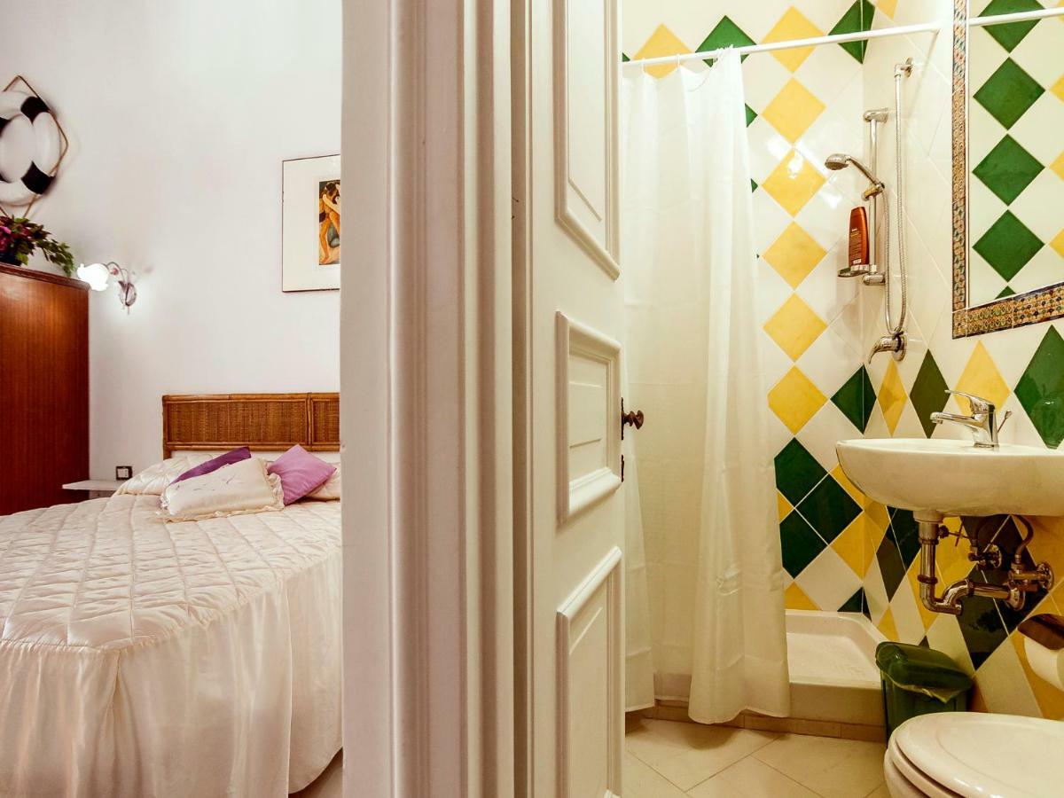 Double or Twin Room Private Bathroom,850784042:JPEG