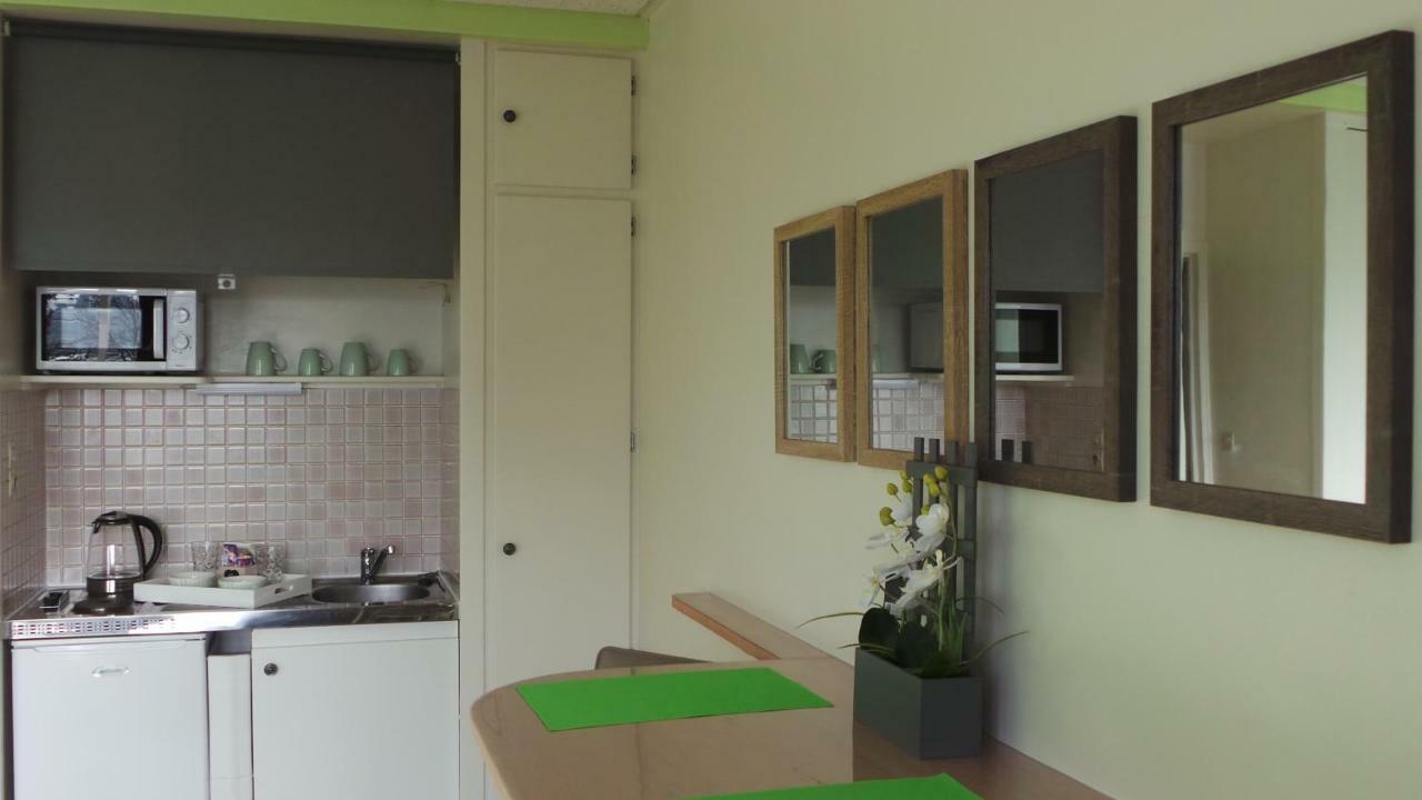 Studio Apartment,853413974:JPEG