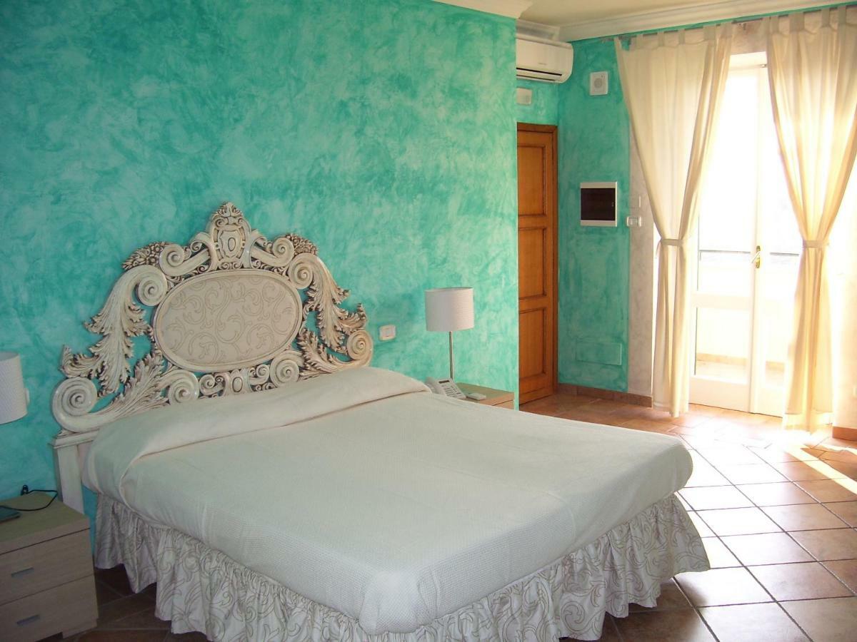 Luxury Quadruple Room,850919966:JPEG