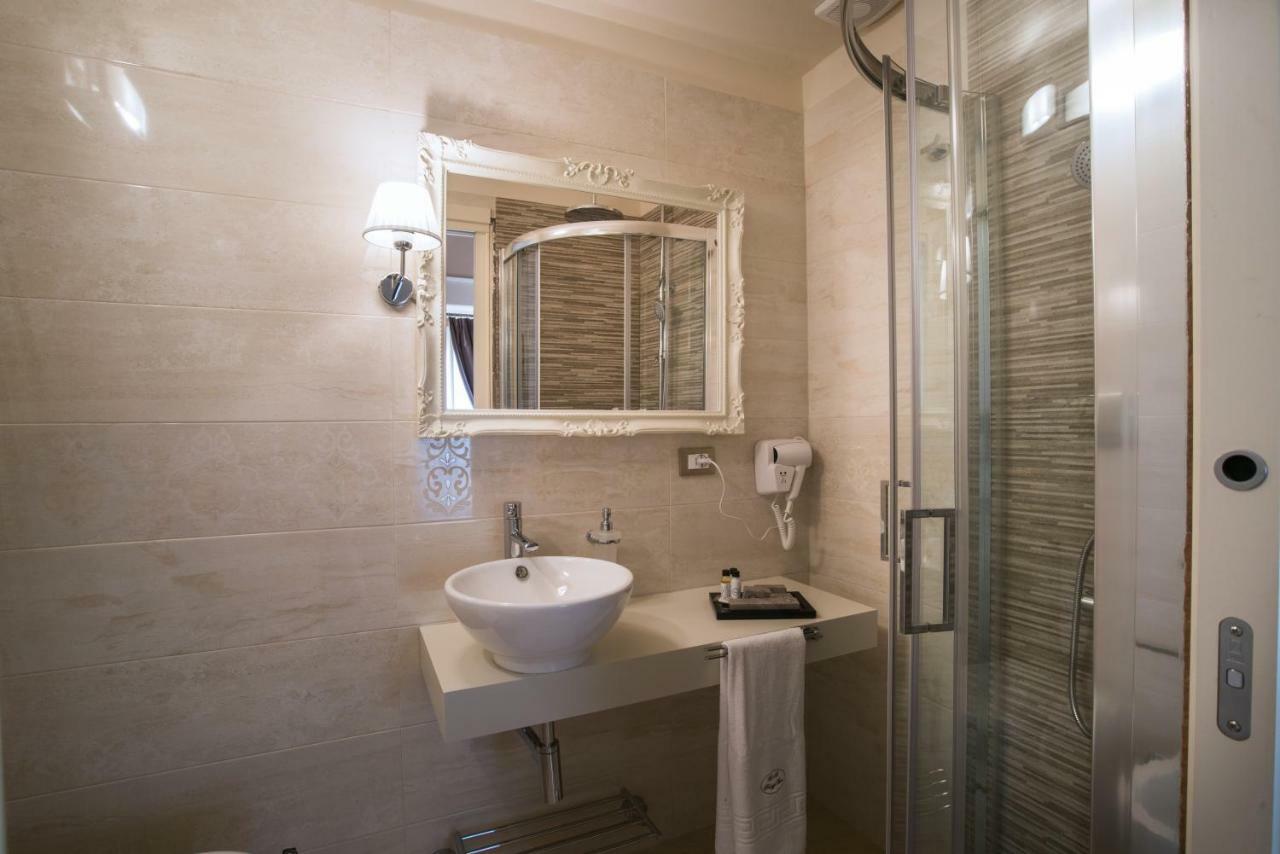 Standard Double Room Balcony,823570964:JPEG