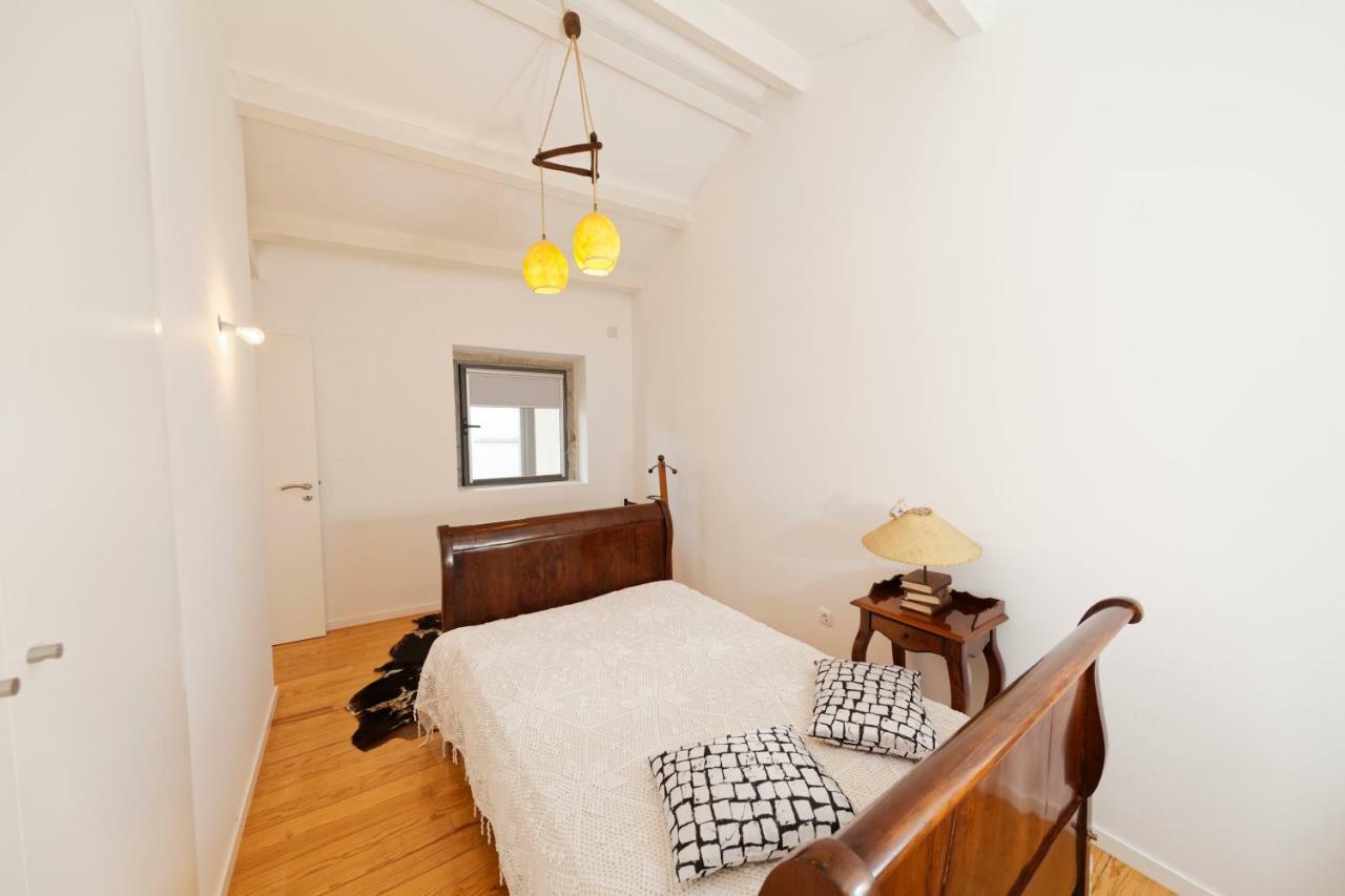 Two-Bedroom House,851885930:JPEG