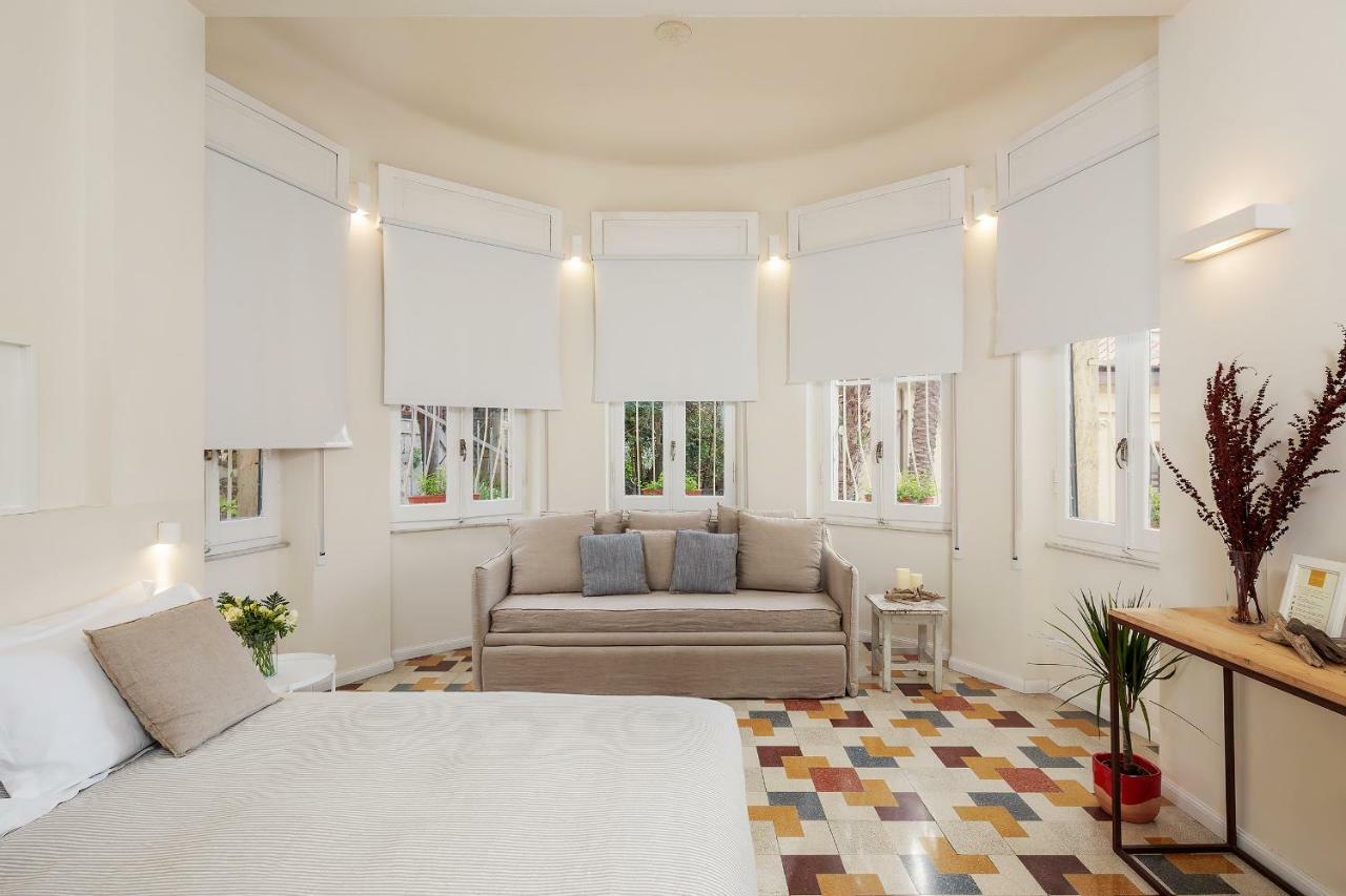 Luxury Triple Room,853882625:JPEG
