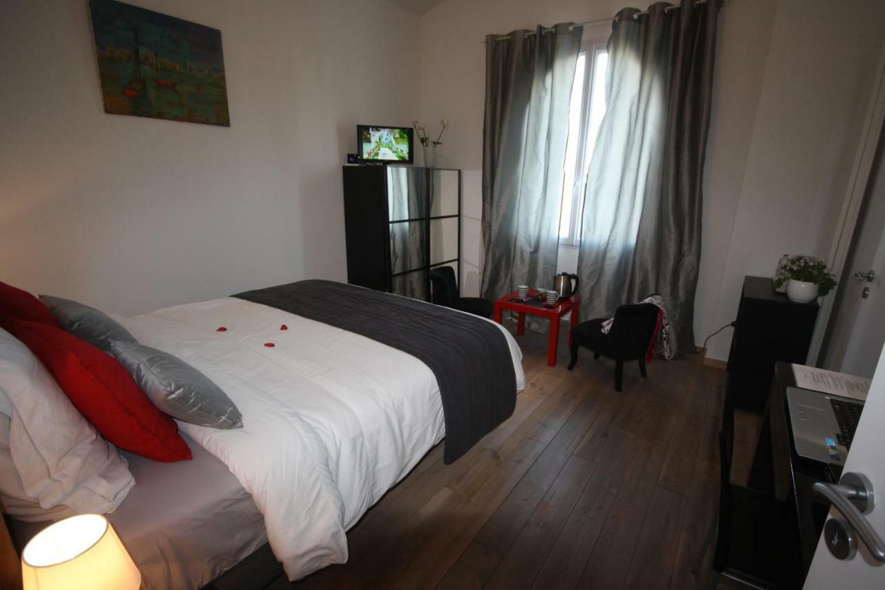 Deluxe Double Room Bath