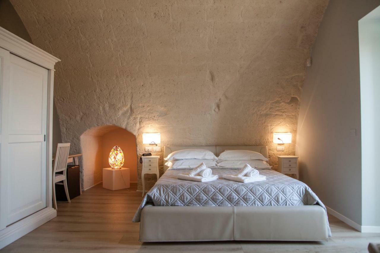 Queen Room,1525581148:JPEG