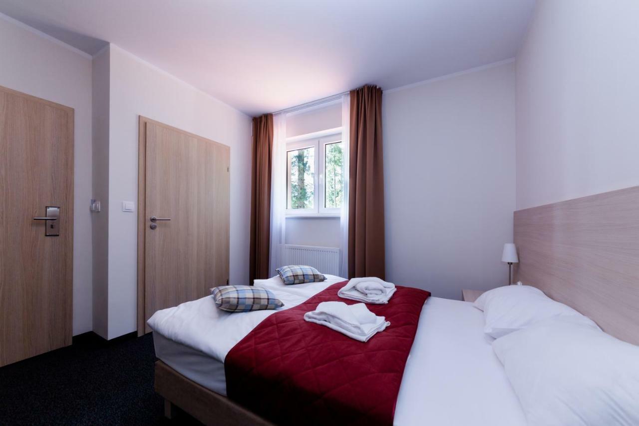 Doppel- oder Zweibettzimmer