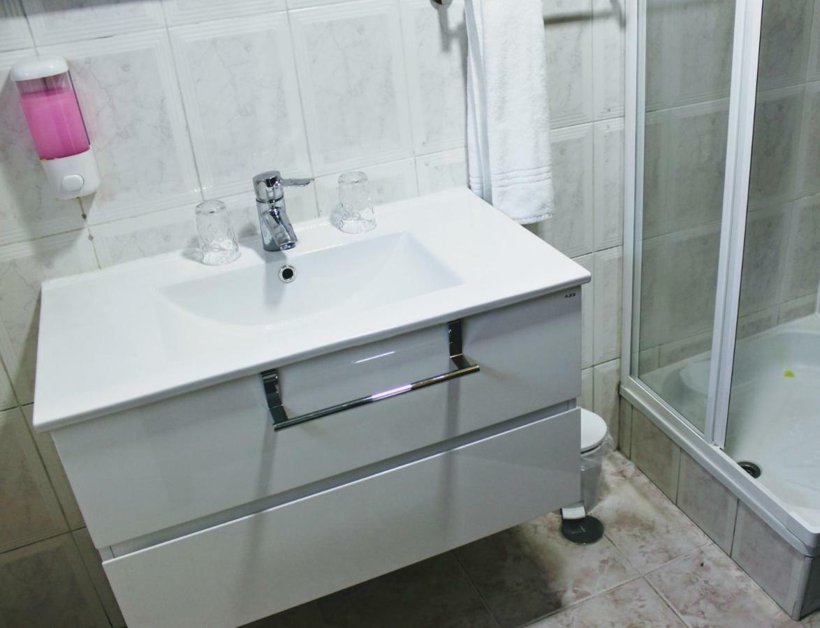 Double Room Private Bathroom