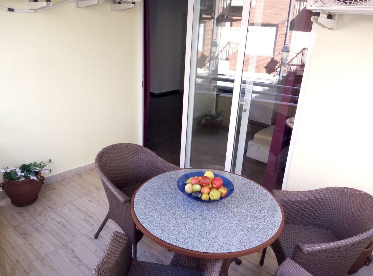 Family Room Balcony,859195478:JPEG