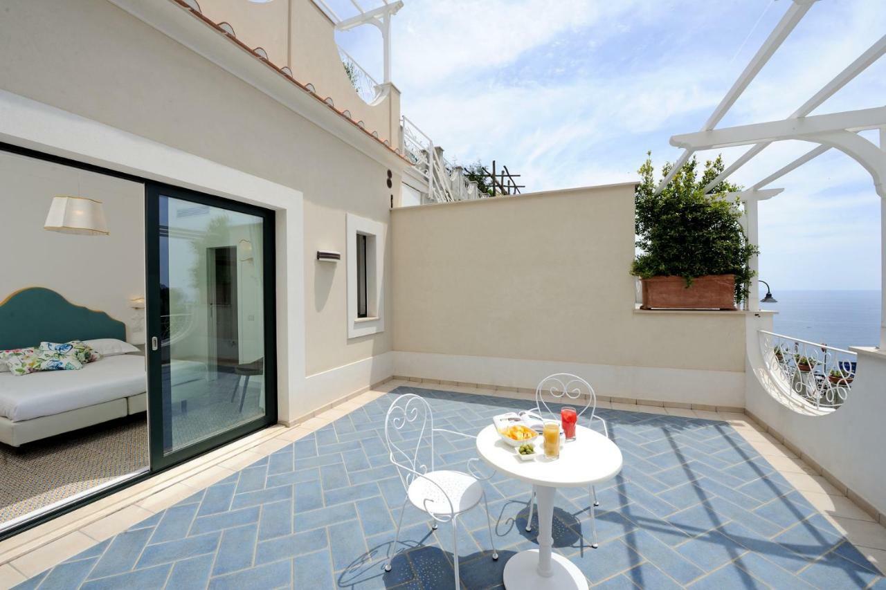 Suíte Júnior com Terraço e Vista do Mar