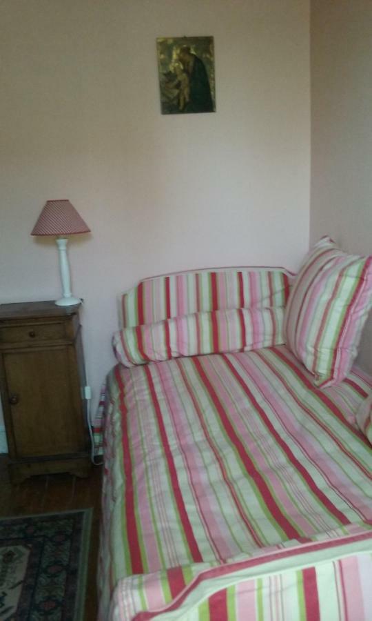 Single Room,862317305:JPEG
